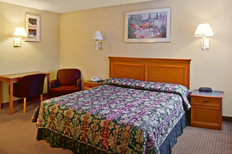 Americas Best Value Inn & Suites-Hesston - Hesston, KS