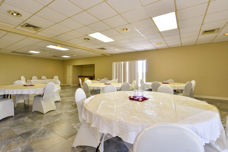 Econo Lodge Space Center - Cocoa, FL