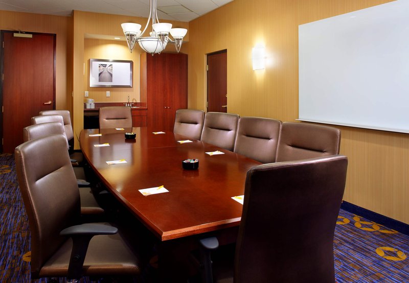 Courtyard By Marriott Tampa Oldsmar - Oldsmar, FL