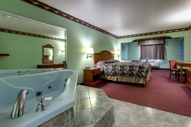 Americas Best Value Inn & Suites-Rosenberg/houston - Rosenberg, TX