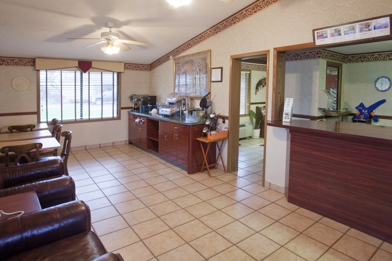 Americas Best Value Inn - Monroe, MI