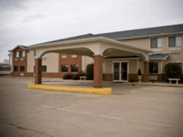 Designer Inn & Suites - Toledo, IA