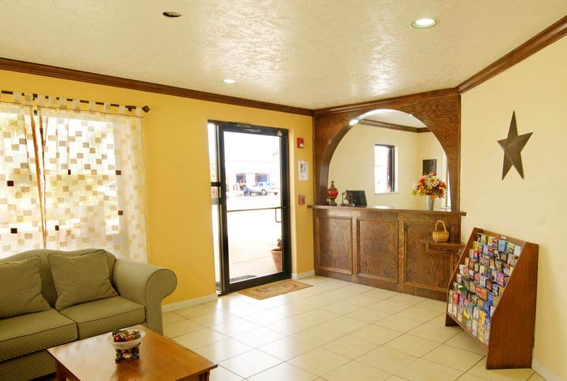 Americas Best Value Inn - Waller, TX