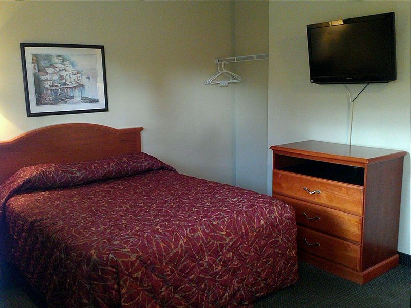 Suburban Extended Stay West Six Flags - Lithia Springs, GA