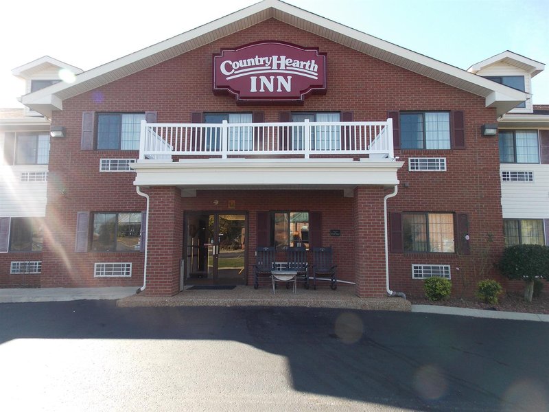 Country Hearth Inn - Shelbyville, TN