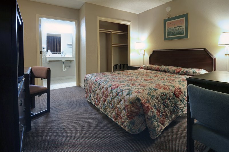 Americas Best Value Inn - Bainbridge, GA