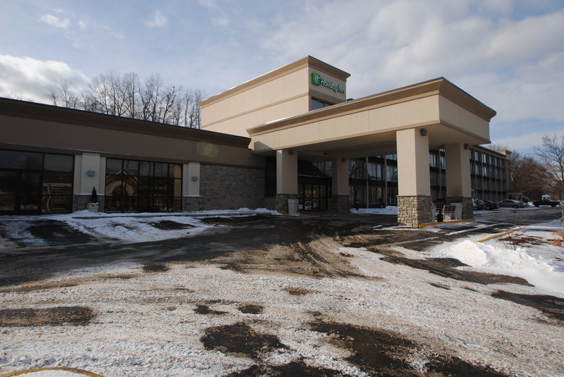 Holiday Inn Danbury-Bethel @ I-84 - Danbury, CT