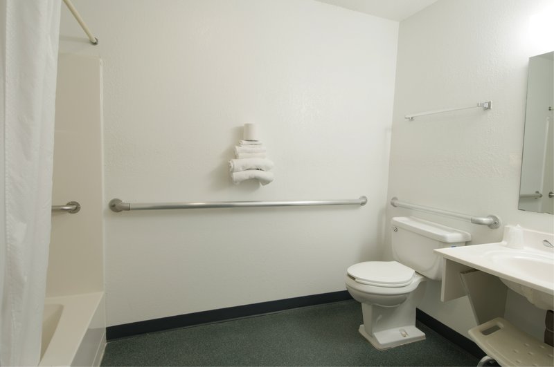 Americas Best Value Inn - Great Bend, KS