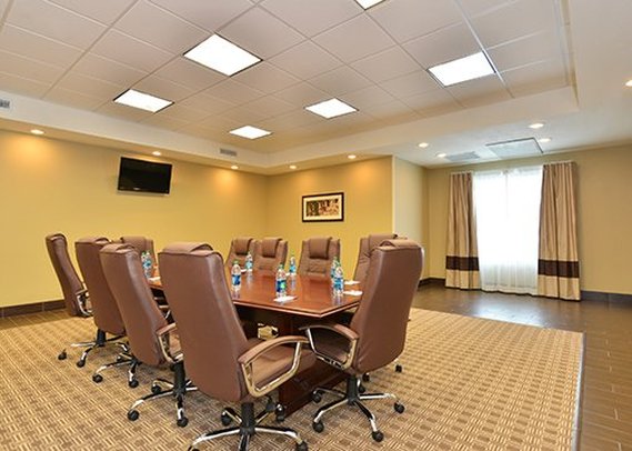 Comfort Suites - Minot, ND