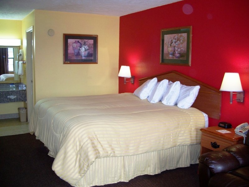 Americas Best Value Inn - Canton, MS