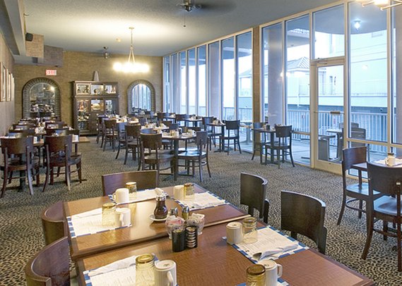 Quality Inn & Suites Beachfront - Ocean City, MD