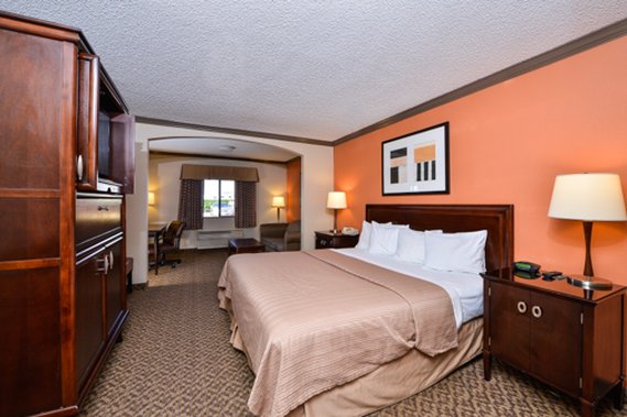 Quality Inn & Suites - Beaumont, TX