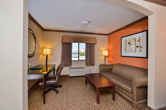 Quality Inn & Suites - Beaumont, TX