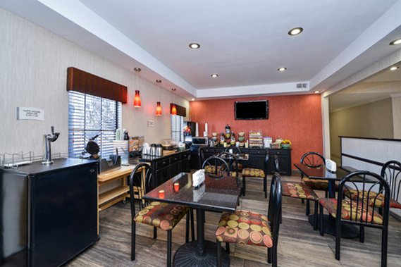 Quality Inn & Suites - Beaumont, TX