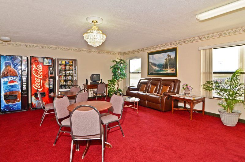 Americas Best Value Inn - Warren, IN