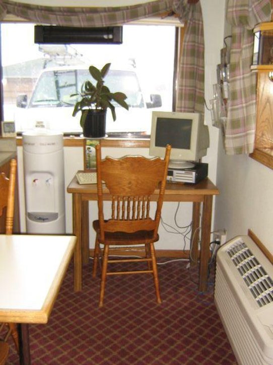 Americas Best Value Inn & Suites-Manchester - Manchester, IA