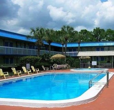 Vista Inn & Suites-Tampa - Tampa, FL