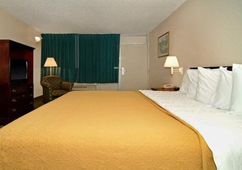 Vista Inn & Suites-Tampa - Tampa, FL