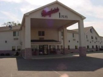 Maxfield's Inn - Edmore, MI