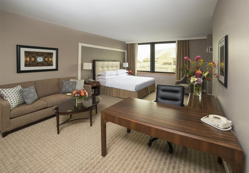 Hilton Indianapolis Hotel & Suites - Indianapolis, IN