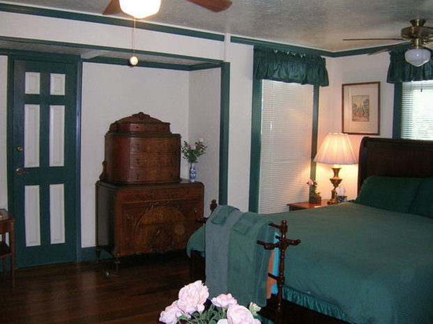 Cherokee Lodge - Coronado, CA