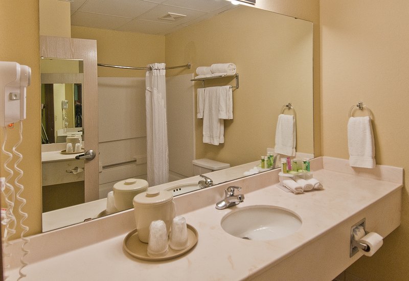 Americas Best Value Inn - West Point, MS
