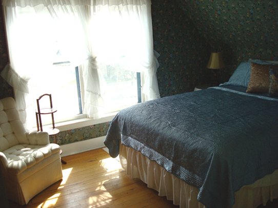 The Bridge Street Inn - Charlevoix, MI