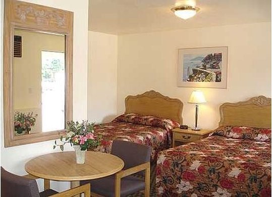 Lakeview Inn - Lucerne, CA
