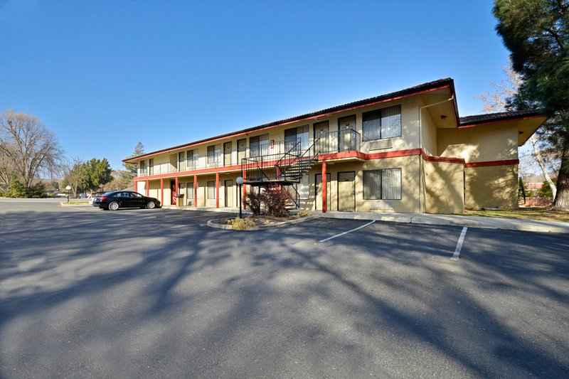 Super 8 Atascadero - Atascadero, CA