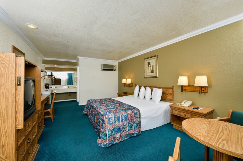 Super 8 Atascadero - Atascadero, CA