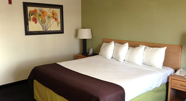 Americinn - Sheboygan, WI