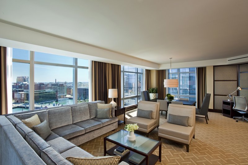 National and Suites Ottawa