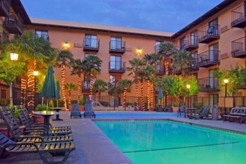 Oxford Inn & Suites Lancaster - Lancaster, CA