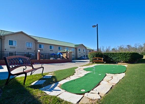 Quality Inn & Suites - Beaumont, TX