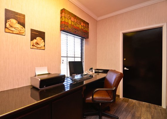 Regency Inn and Suites - Independence, MO