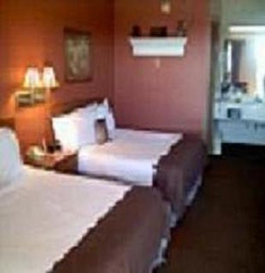 Travelodge-At The Falls - Branson, MO