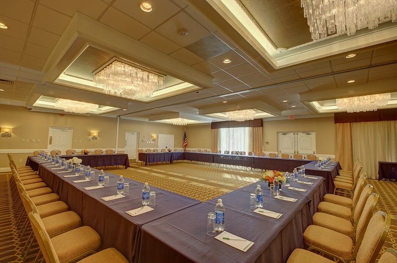 Holiday Inn Danbury-Bethel @ I-84 - Danbury, CT