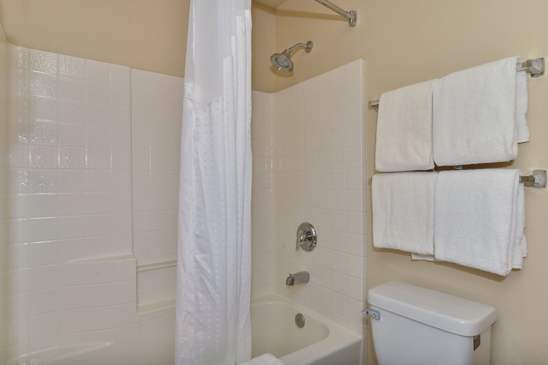 Oxford Suites Gladstone - Gladstone, OR