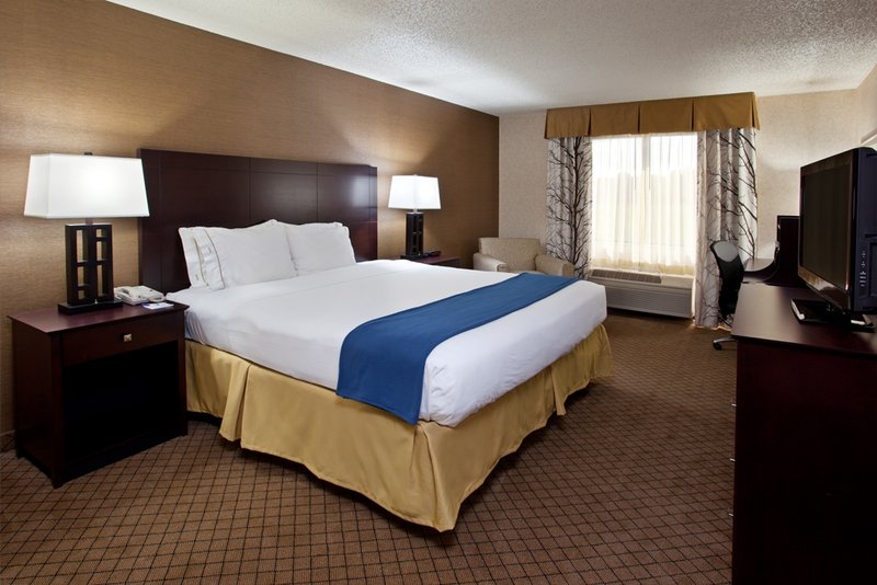 Holiday Inn Express GROVE CITY (OUTLET CENTER) - Mercer, PA