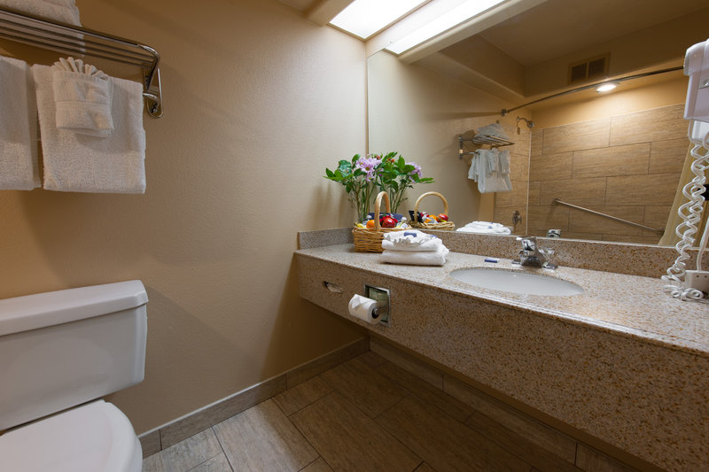 BEST WESTERN Escondido Hotel - Escondido, CA