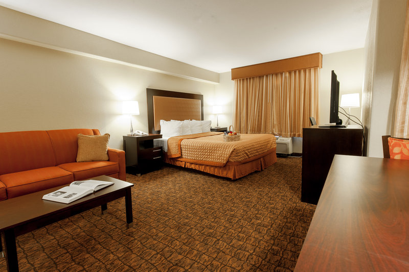 BEST WESTERN Escondido Hotel - Escondido, CA