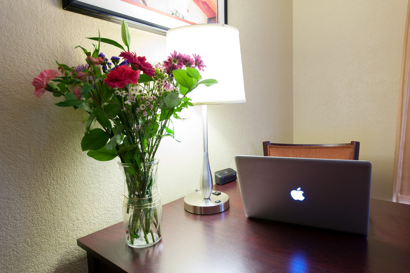 BEST WESTERN Escondido Hotel - Escondido, CA