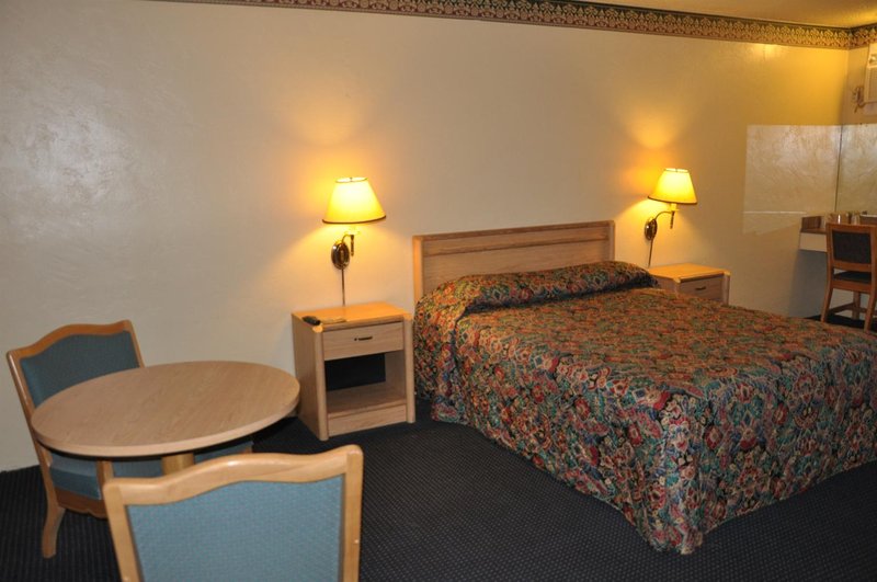 Travelers Inn - Manteca - Manteca, CA