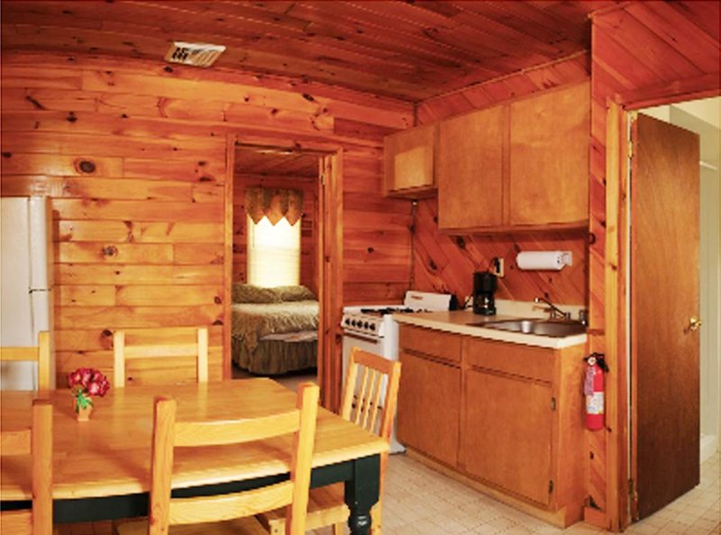 Valley Brook Inn and Cottages - Wurtsboro, NY