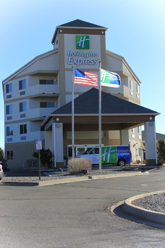 Holiday Inn Express Colorado Springs Airport - Colorado Springs, CO