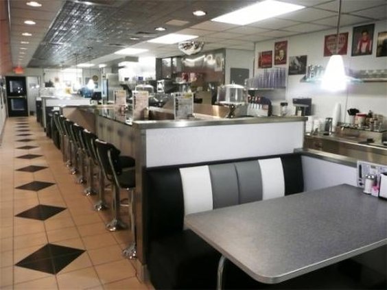 Oak Tree Inn - Douglas, WY