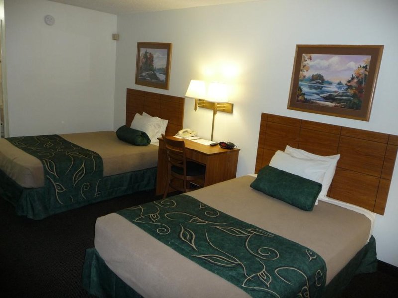 Oak Tree Inn - Livonia, LA