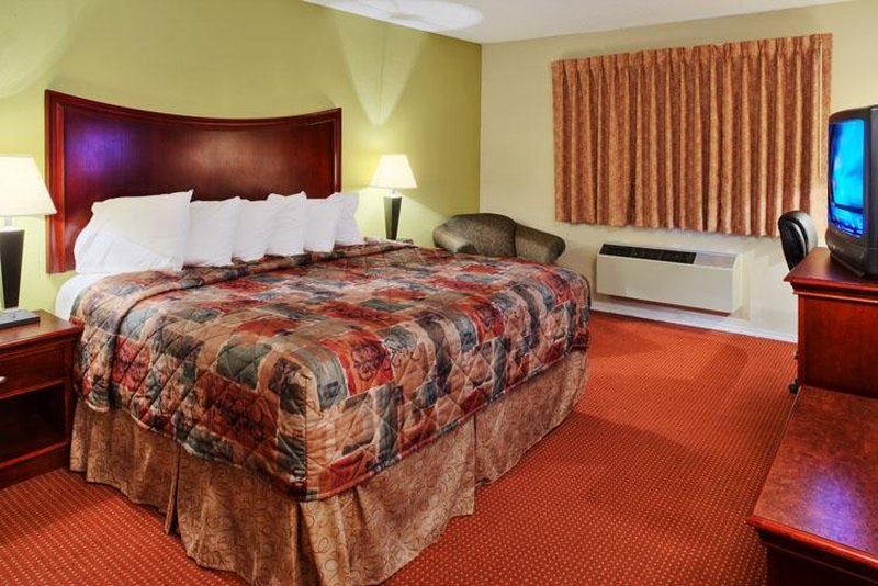 Orangewood Inn & Suites - Austin, TX