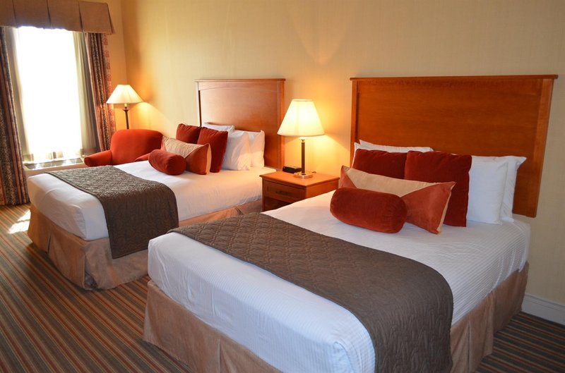 Americas Best Value Inn - Whitewater, WI