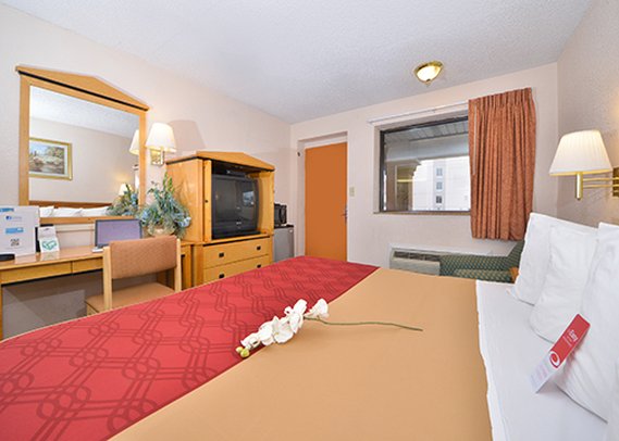 Econo Lodge - Bellmawr, NJ